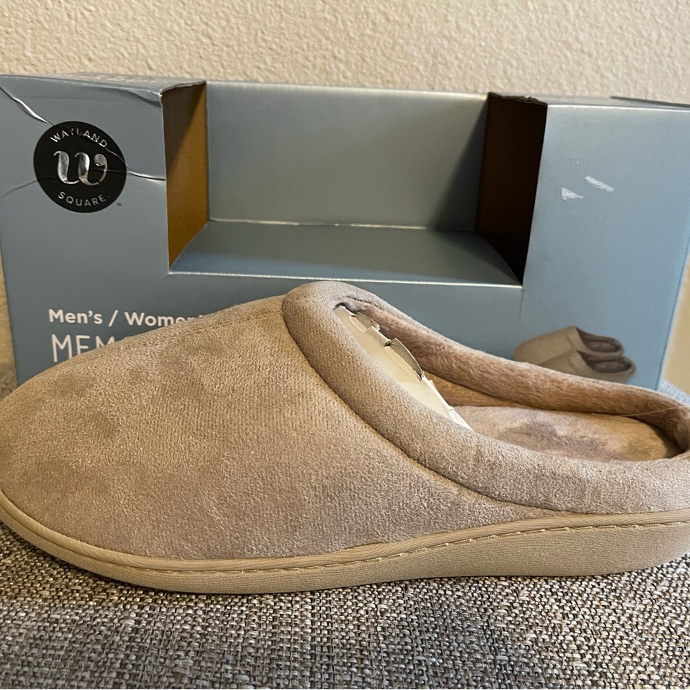 Wayland Square Beige Indoor Slippers